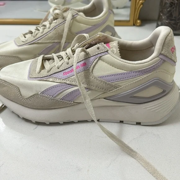 Reebok Running Shoe - Picture 3 of 7